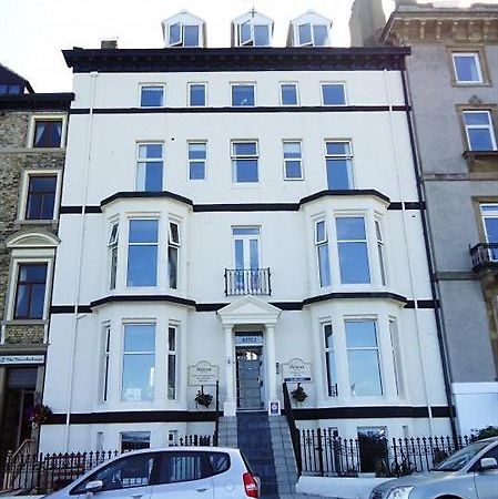Riviera Guesthouse Whitby Exterior photo