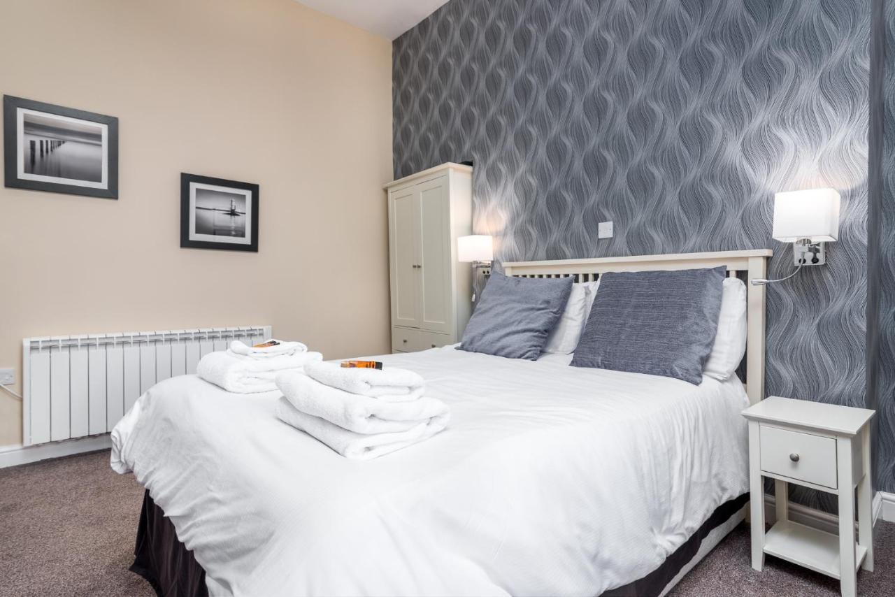 Riviera Guesthouse Whitby Exterior photo