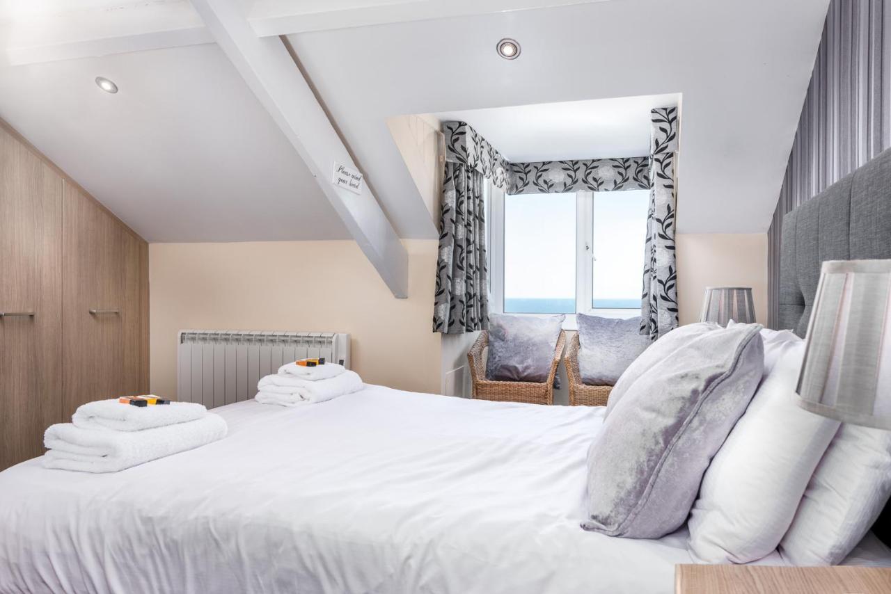 Riviera Guesthouse Whitby Exterior photo