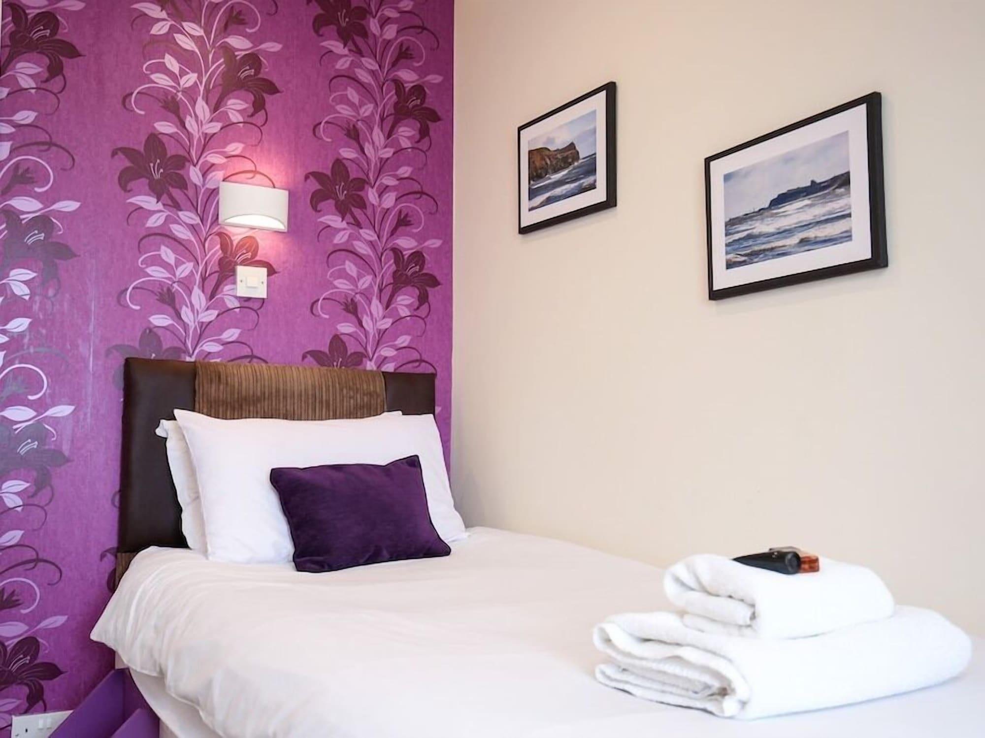 Riviera Guesthouse Whitby Exterior photo