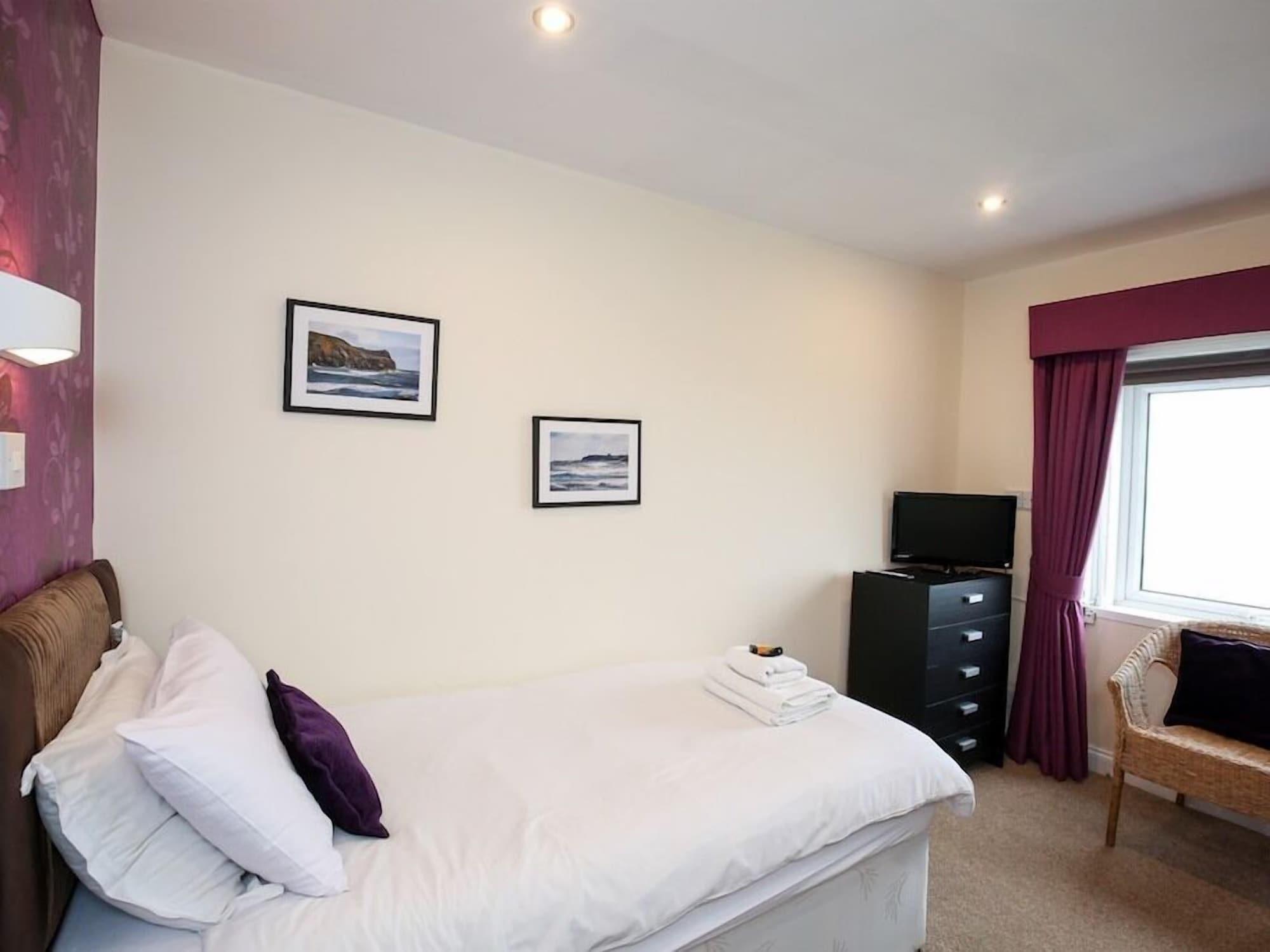 Riviera Guesthouse Whitby Exterior photo