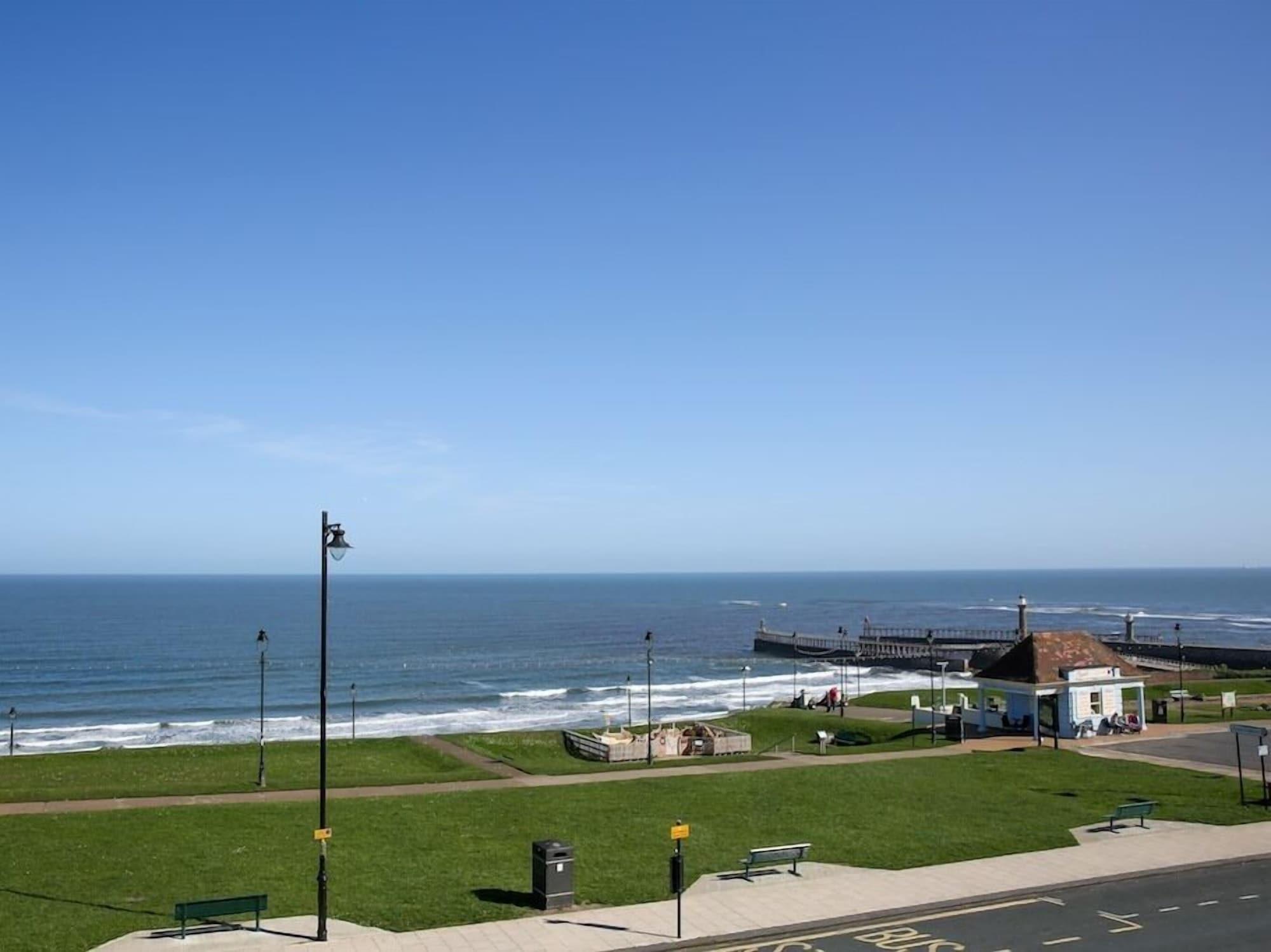 Riviera Guesthouse Whitby Exterior photo