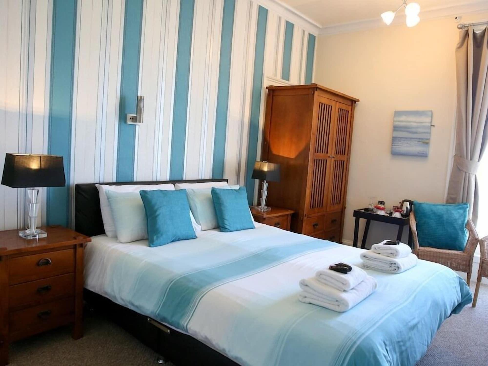 Riviera Guesthouse Whitby Exterior photo