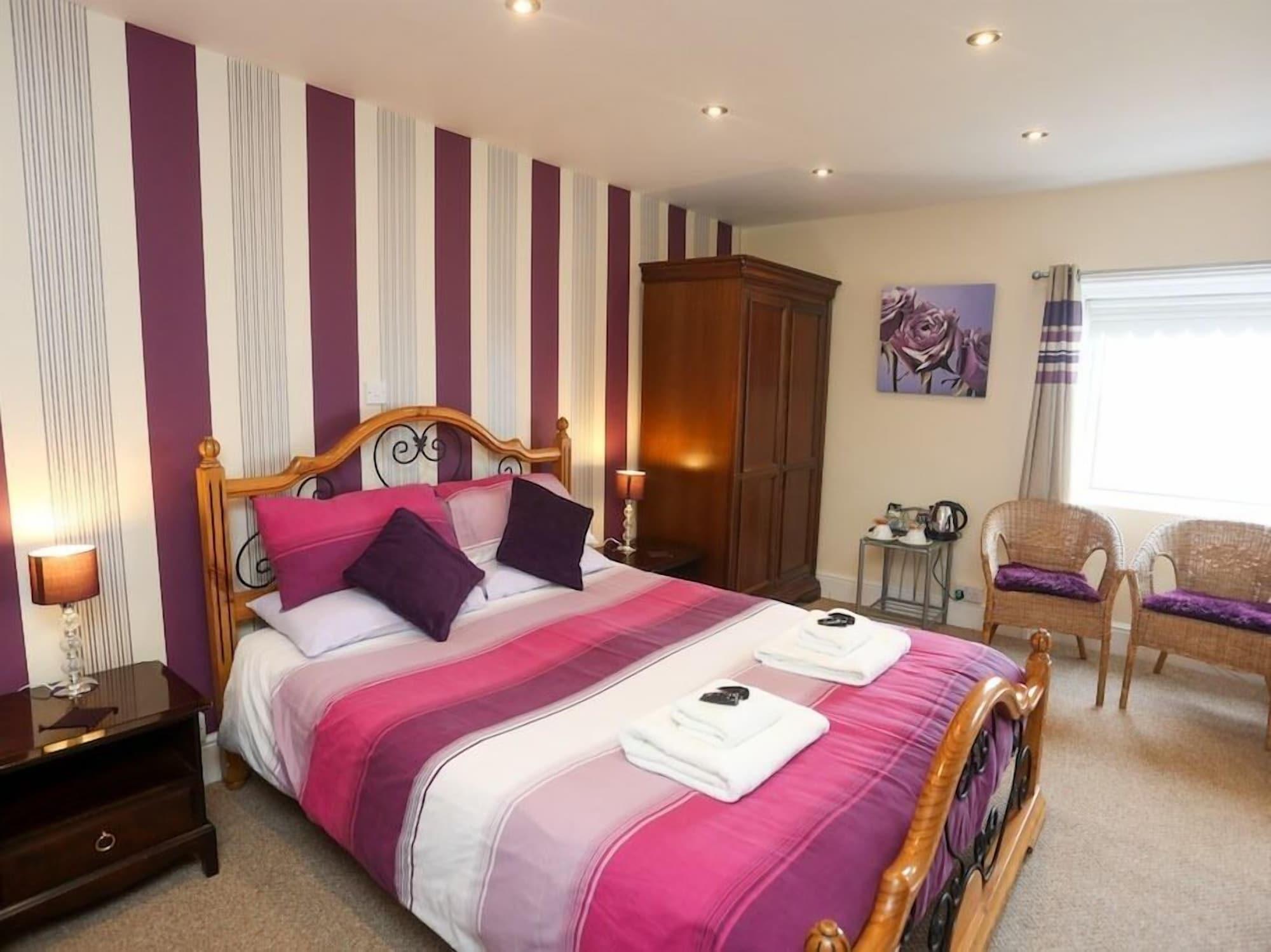 Riviera Guesthouse Whitby Exterior photo