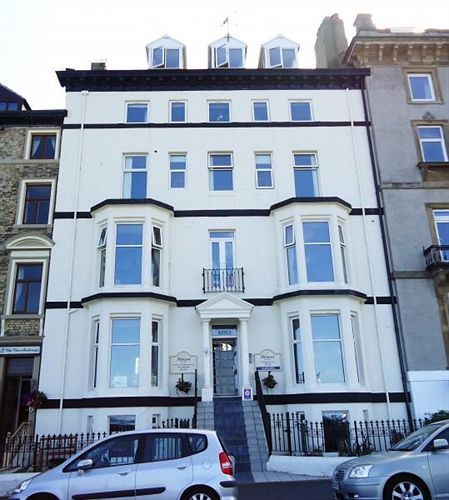 Riviera Guesthouse Whitby Exterior photo