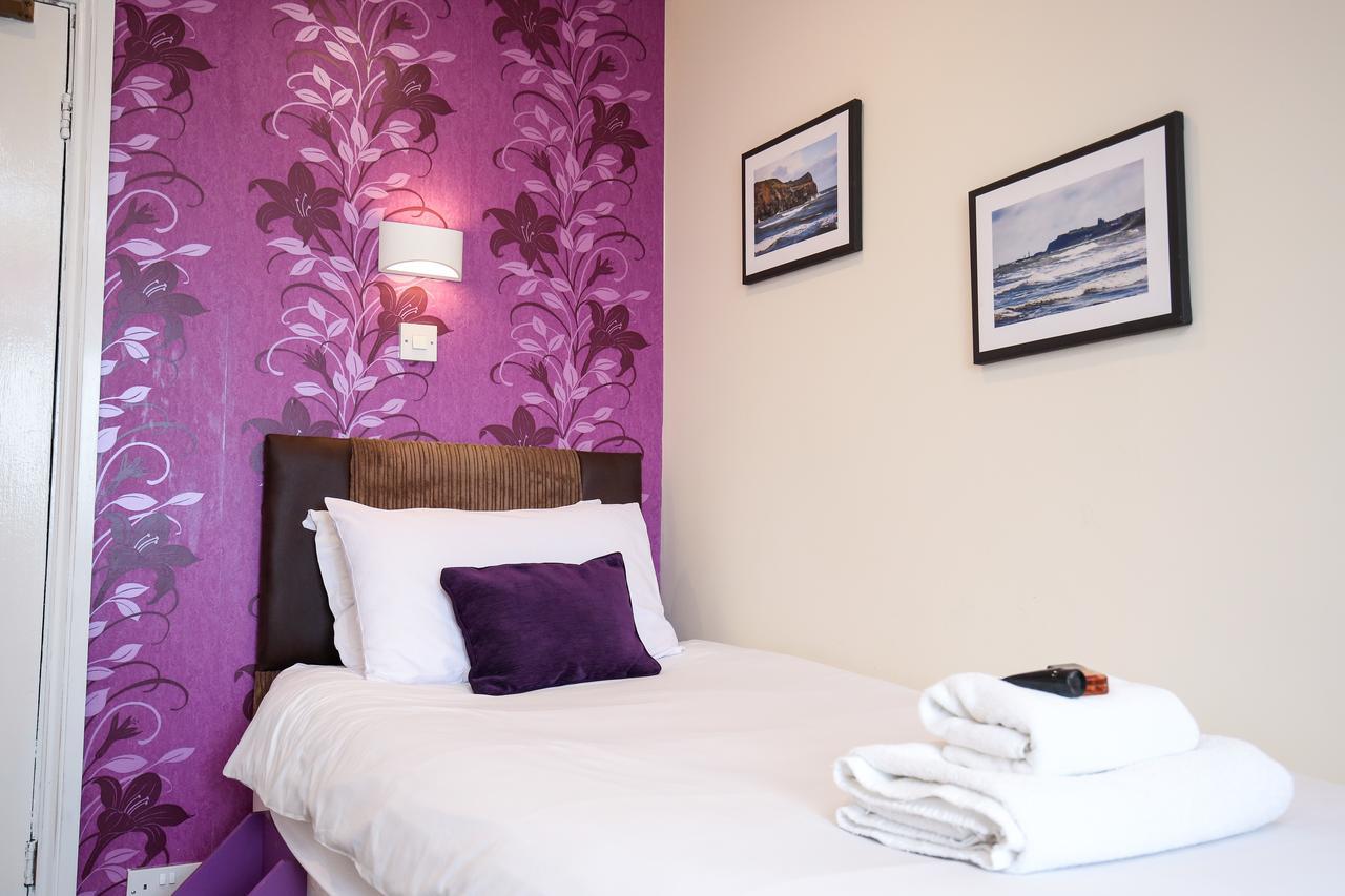 Riviera Guesthouse Whitby Exterior photo